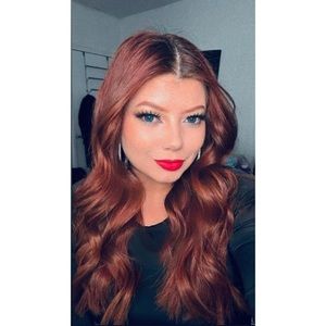 Meet your Posher, Idalia